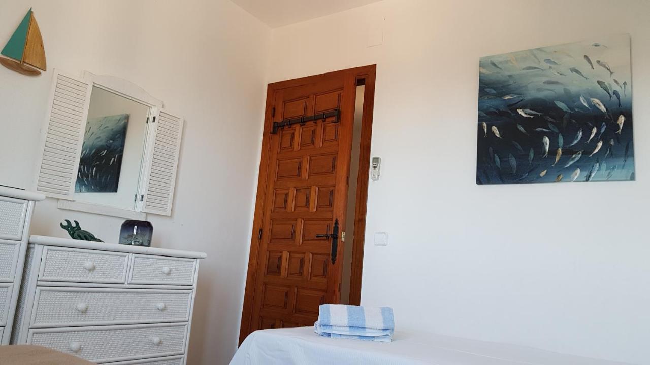 Rosalalinda - Cosy Semi-Detached Home With Sea Views And Large Terrace Морайра Екстериор снимка