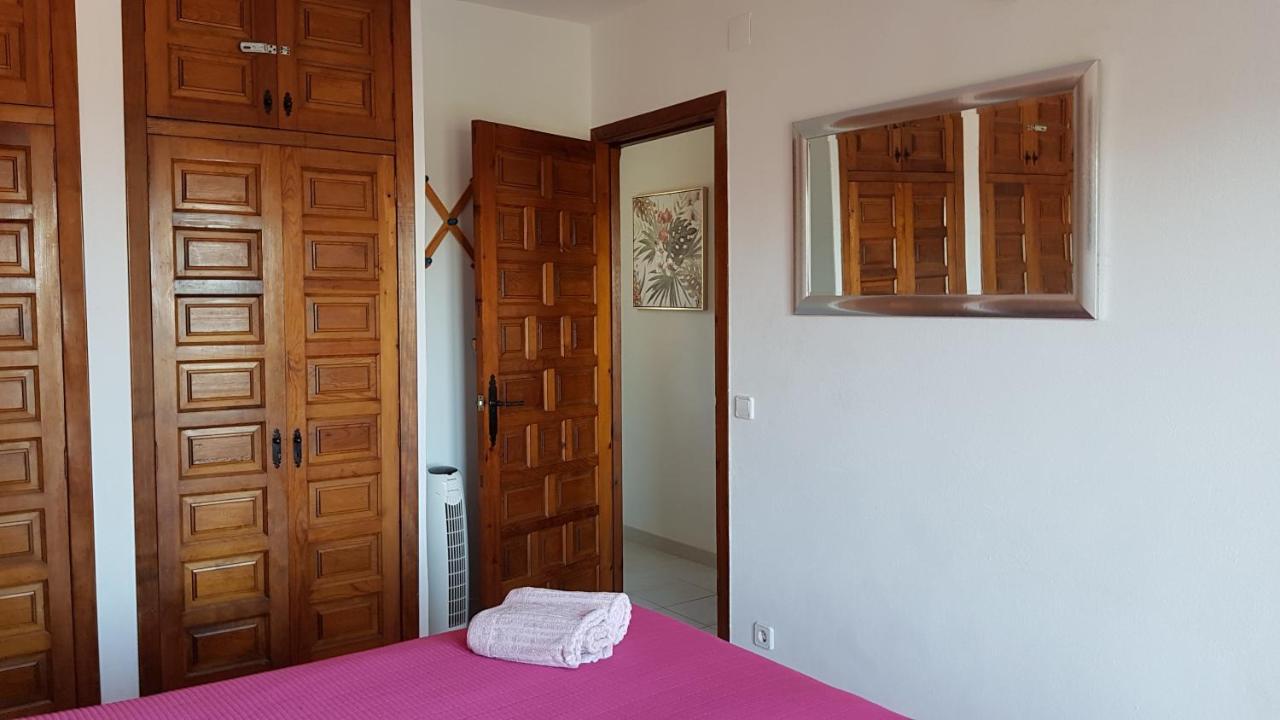 Rosalalinda - Cosy Semi-Detached Home With Sea Views And Large Terrace Морайра Екстериор снимка