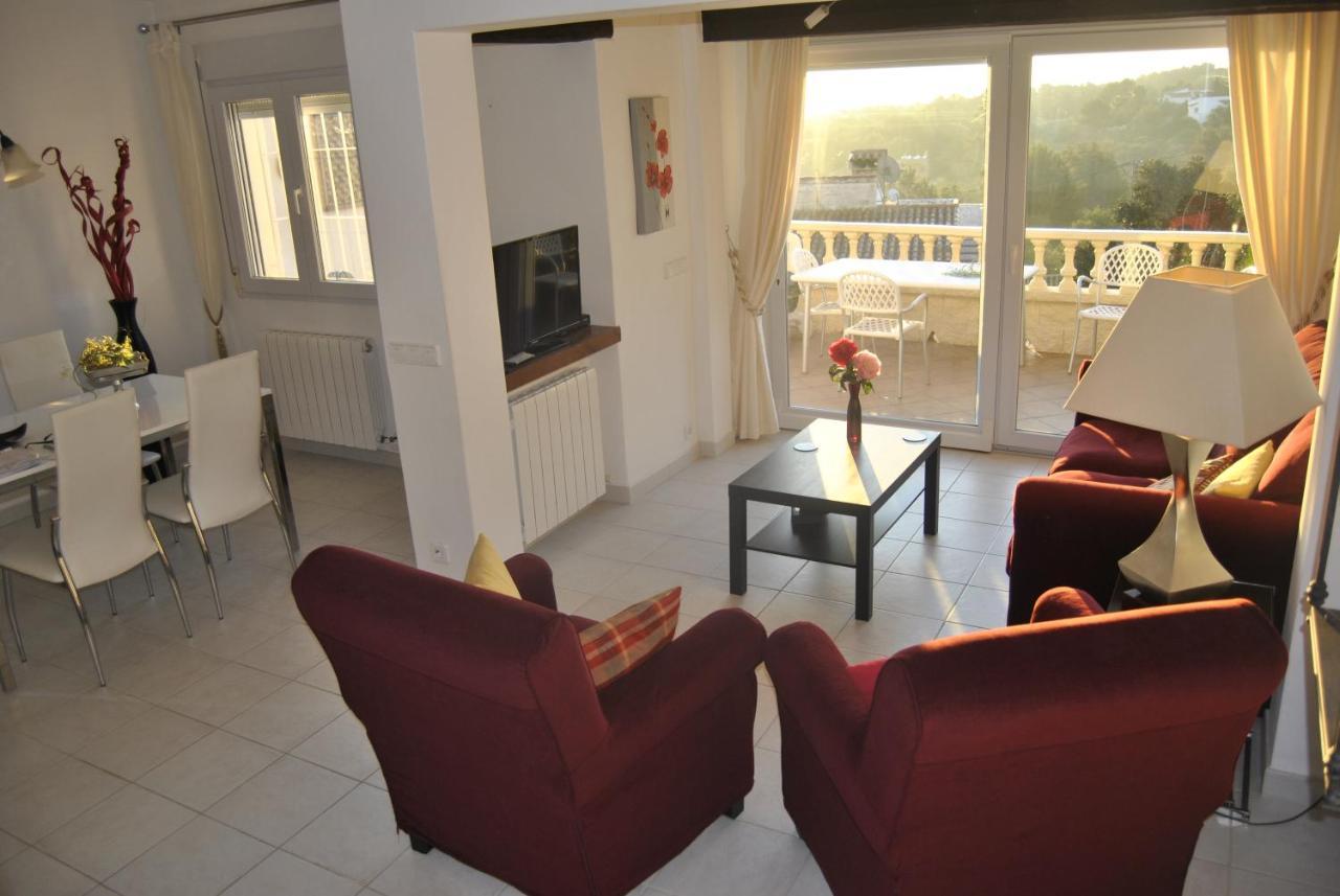 Rosalalinda - Cosy Semi-Detached Home With Sea Views And Large Terrace Морайра Екстериор снимка